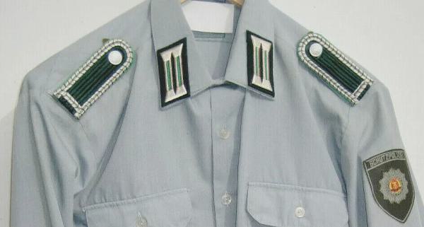 NVA Uniform NVA Hemd Volkspolizei Krawatte NVA Schulterstücke Fasching NVA DDR